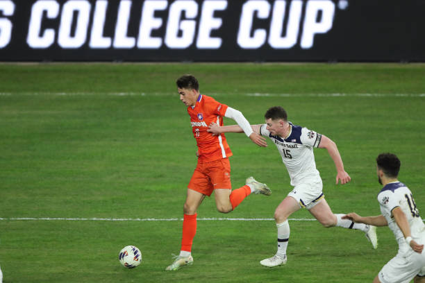 仍缺乏一定 仍缺乏一定